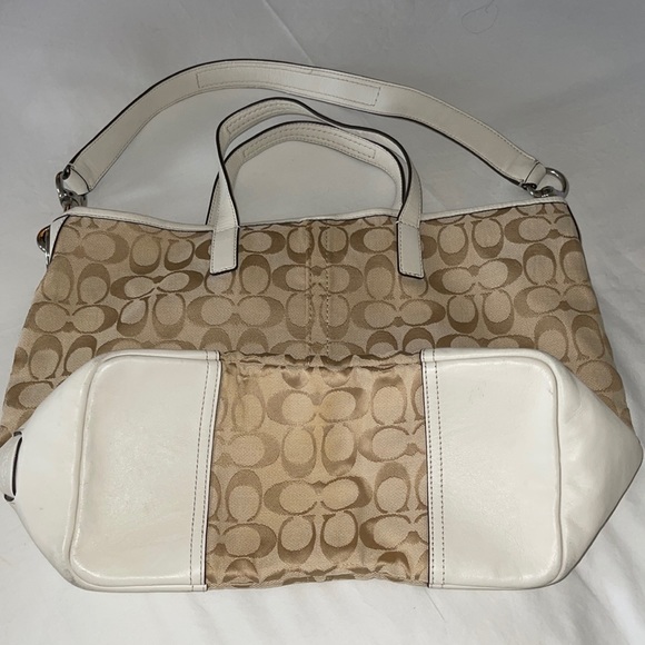 Coach Hadley signature duffle bag/wrist bag. Medium size - Picture 5 of 16